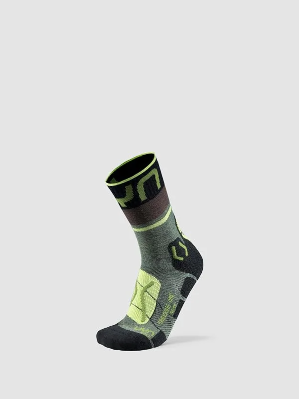 UYN Chaussettes d’Hiver Trekking One Merino sans bord-côte en laine mérinos – Thermorégulatrices et Protectrices pour la randonnée — Vetements ski